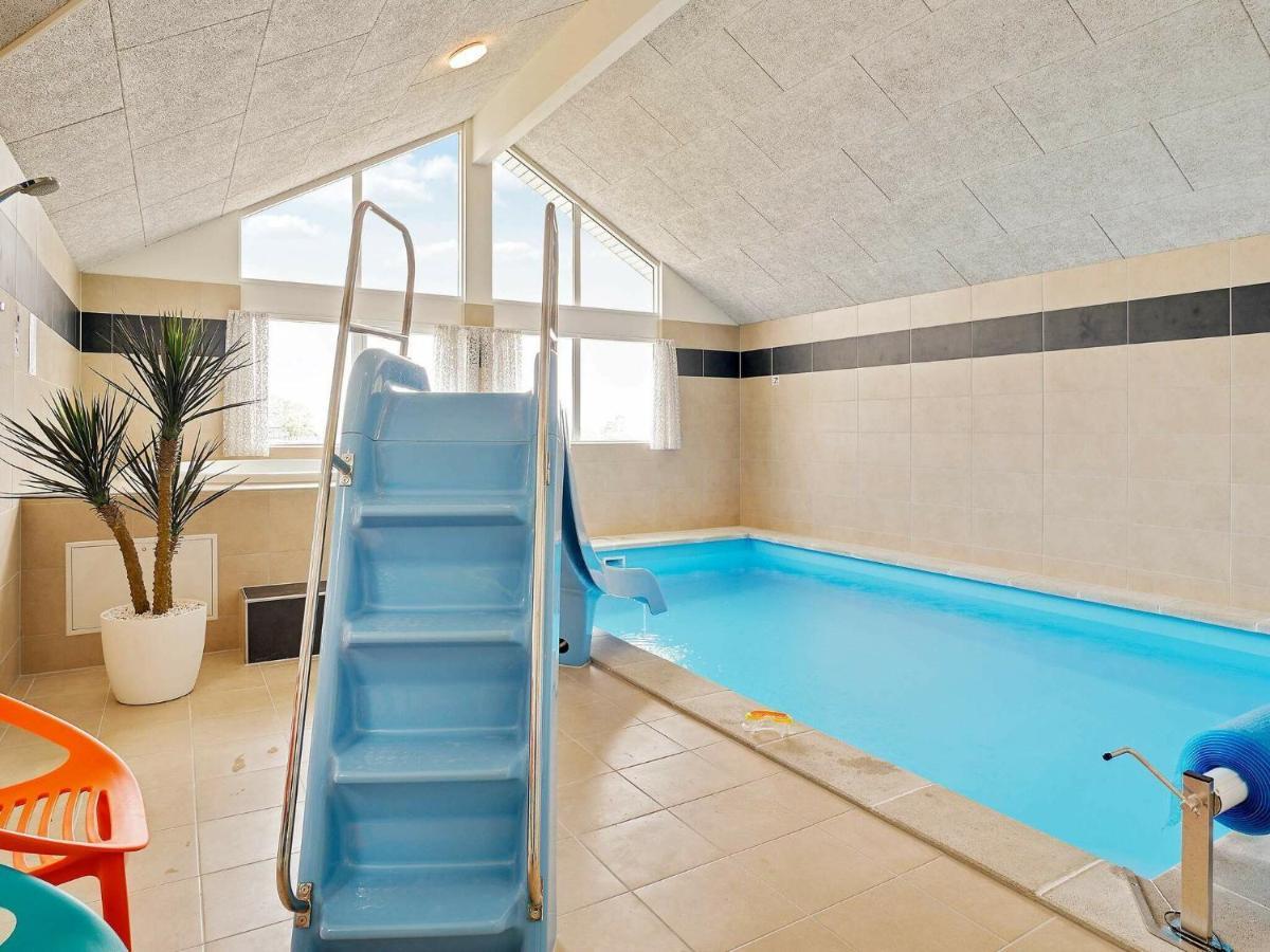 18 Person Holiday Home In Bogense Extérieur photo