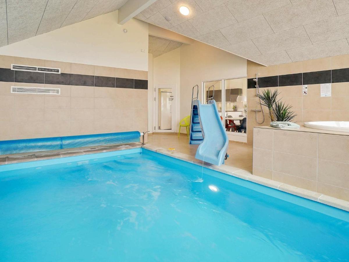 18 Person Holiday Home In Bogense Extérieur photo