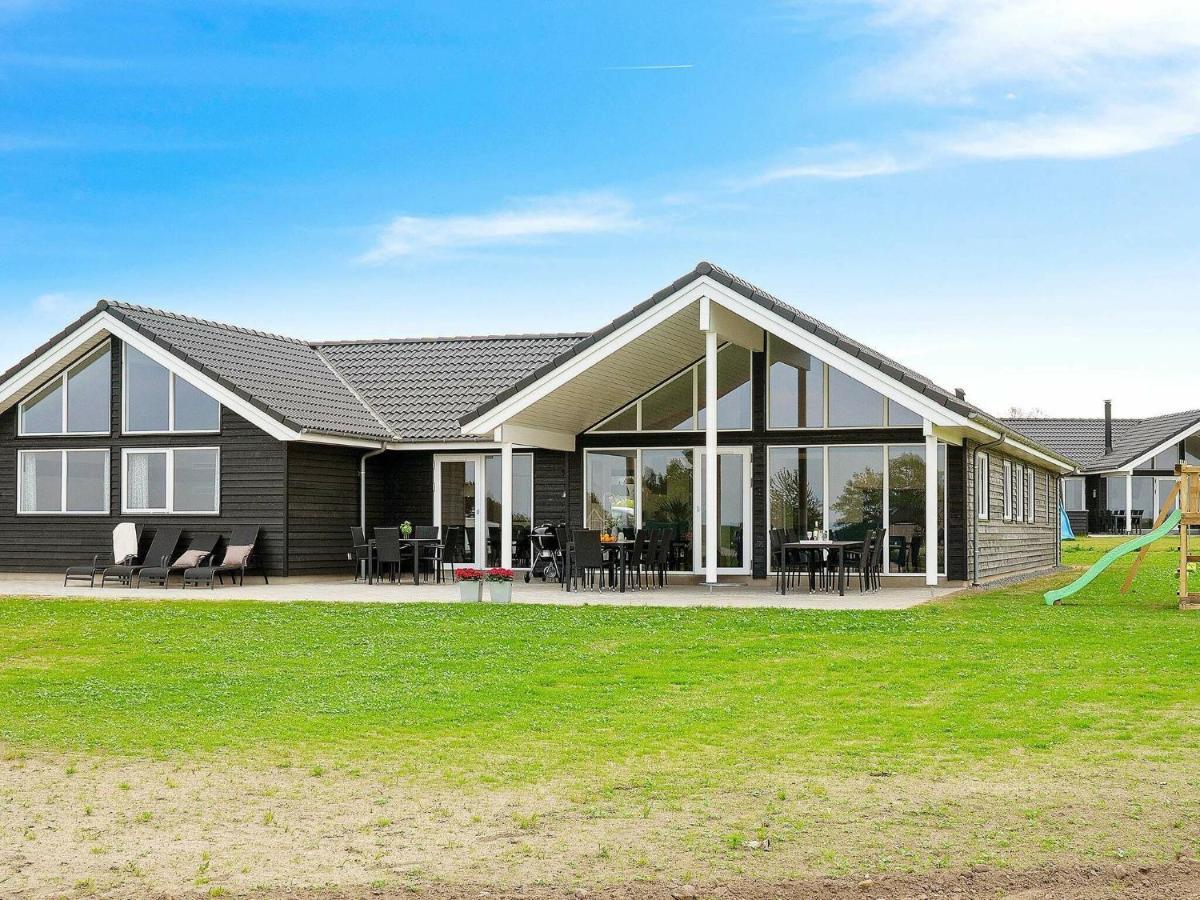 18 Person Holiday Home In Bogense Extérieur photo
