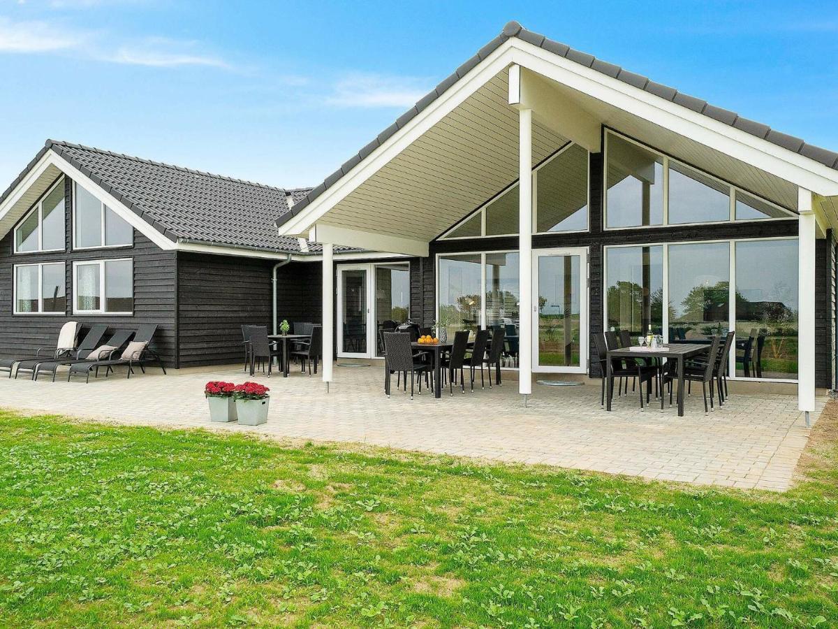 18 Person Holiday Home In Bogense Extérieur photo